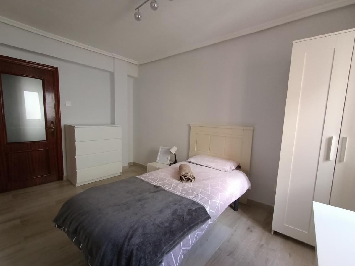 Piso San Roque 3 Hab Cerca Del Centro Y Universidad Daire Santander Dış mekan fotoğraf